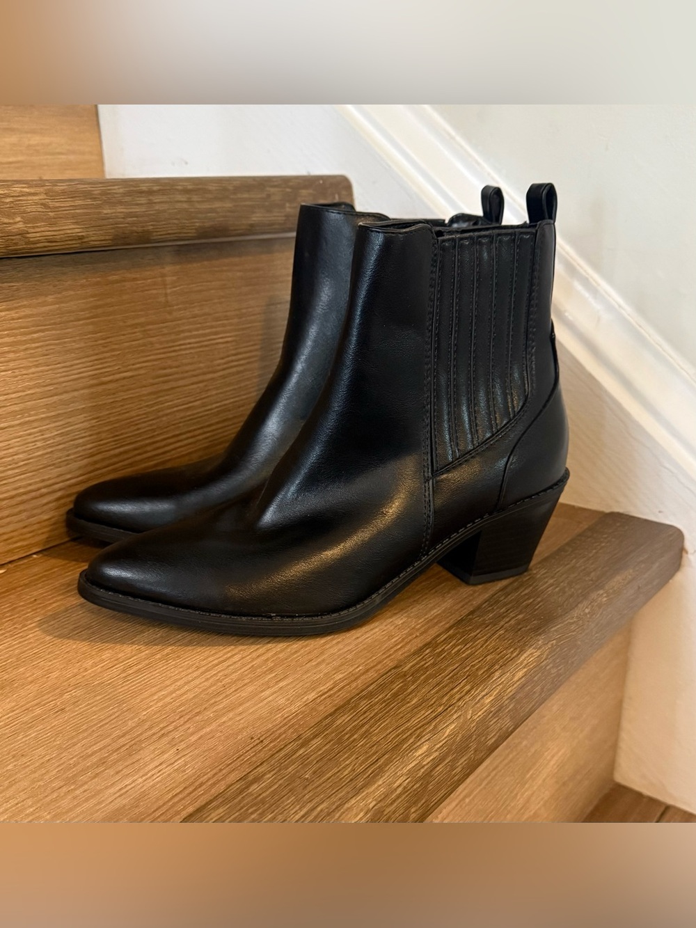 UNISA Women Ankle Booties. Size 6.5 - Picture 3 of 4